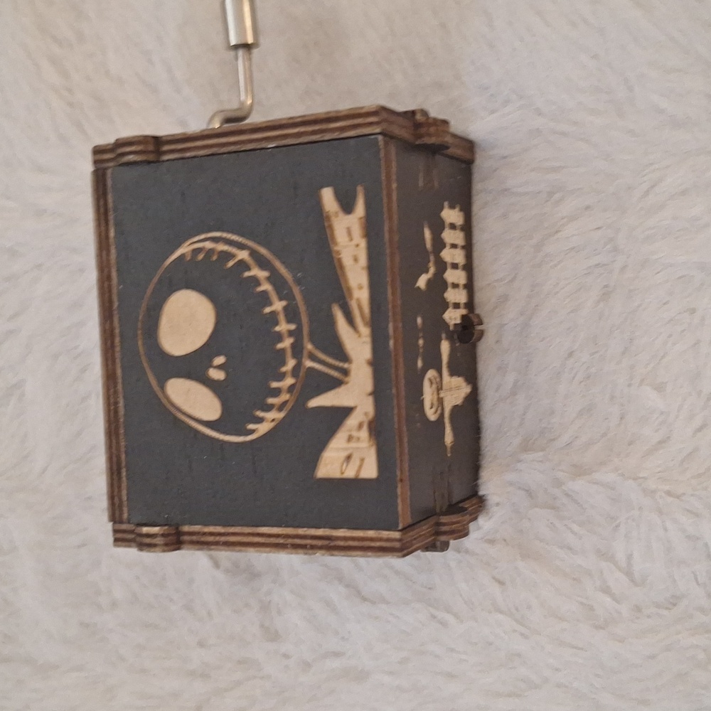 Jack and Sally 🎶 music box NWOT
